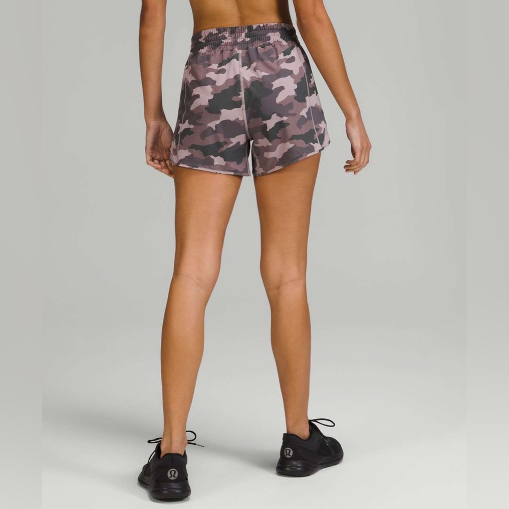 Lululemon Hotty Hot HR Lined Short 4" Heritage 365 Camo Misty Mauve Multi